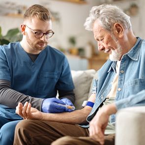 Αιματοκρίτης: Ποιες είναι οι φυσιολογικές τιμές ανά ηλικία-τι πρέπει να τρώμε για να αυξηθεί