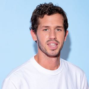 Μετά τον Jean - Paul Belmondo, o Victor