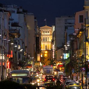 H υπερβολική χαλάρωση στα μέτρα τρομάζει τους ειδικούς