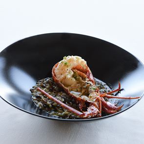 The White House: Ο Λευτέρης Λαζάρου σαλπάρει για Κέρκυρα