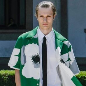 Κι αν η γραβάτα είναι η νέα χρυσή καδένα