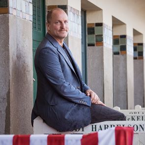 Κι αν ο πατέρας του Woody Harrelson σκότωσε τον Kennedy