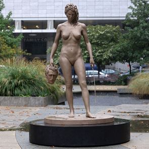 Το άγαλμα-σύμβολο του #MeToo στη Νέα Υόρκη