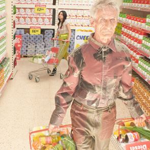 Η νέα καμπάνια της Diesel και μία βόλτα στο σούπερ μάρκετ