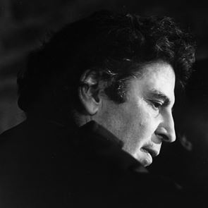 Η ζωή του Μίκη Θεοδωράκη γίνεται ταινία