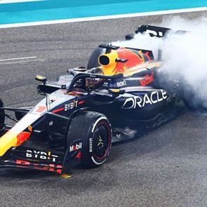 Στο F1 GP Άμπου Ντάμπι ο Max Verstappen έκανε το ασύλληπτο 19 στα 22