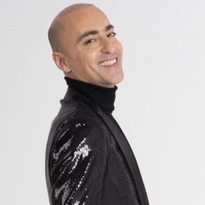 Ο Θανάσης Αλευράς είναι 40 και βγαίνει