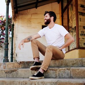 Summer 2023: Αυτά είναι τα παπούτσια που χρειάζεται να έχεις μαζί σου στις &lt;em>διακοπές&lt;/em>