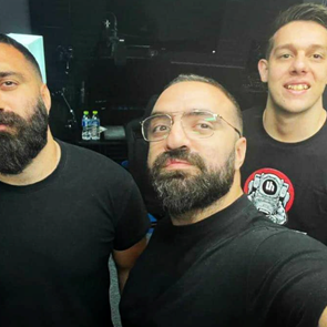 Οι Unboxholics είναι οι μικροί ήρωες της ημέρας