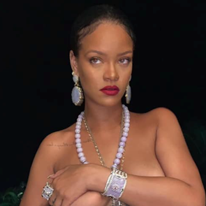 Καμία έκπληξη, η Rihanna topless στο Instagram