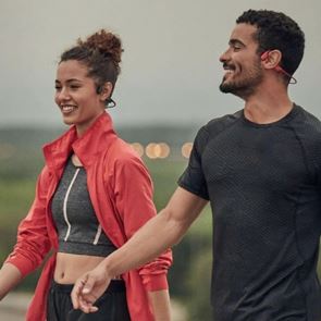 Αυτά είναι τα ακουστικά που θέλεις να φοράς όταν αθλείσαι