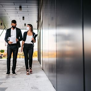 &lt;em>Κορονοϊός&lt;/em>: 3.015 νέα κρούσματα