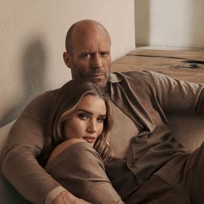 H Rosie Huntington-Whiteley και ο Jason Statham πρωταγωνιστούν στην καμπάνια της Falconeri
