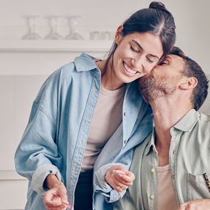 Πώς θα καταλάβεις αν είσαι σε σχέση από επιλογή και όχι από ανάγκη