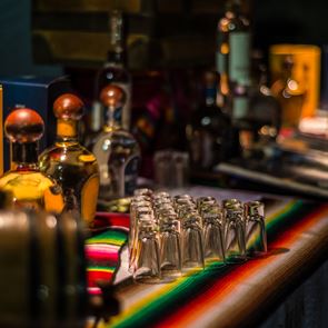 Μπαρ στην Βρετανία θέλει να γίνει εκκλησία για να νικήσει το lockdown