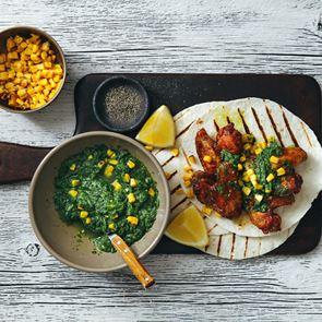 <em>Κοτόπουλο</em> μπάρμπεκιου στο τηγάνι για νοστιμότερο καλοκαίρι