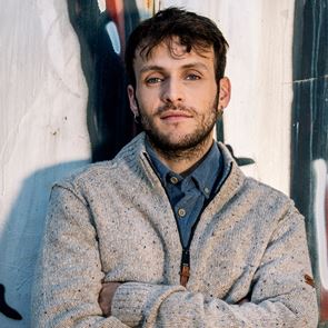 Ο Γιώργος Μπένος προτείνει τα must have κομμάτια του χειμερινού στυλ για την πόλη και τις εξορμήσεις στην εξοχή