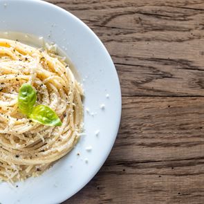 Πώς θα φτιάξεις την τέλεια cacio e pepe