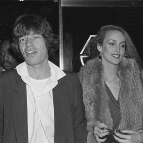 Η Jerry Hall και οι άντρες της ζωής