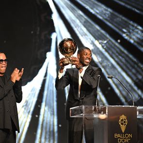 Ουσμάν Ντεμπελέ και η Αϊτάνα Μπονμάτι οι νικητές της Χρυσής Μπάλας 2025-Όλα τα βραβεία που απονεμήθηκαν