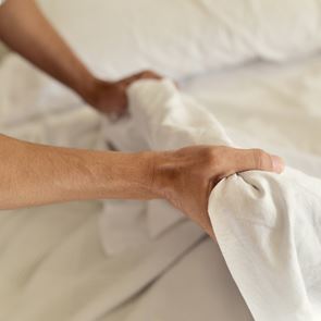 Τι λένε οι ψυχολόγοι για όσους δε στρώνουν ποτέ το κρεβάτι τους