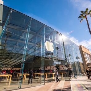 Η Apple θα καθυστερήσει την παραγωγή νέων <em>iPhone</em>