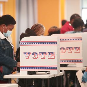 Αμερικανικές εκλογές 2020: Από το δικαίωμα στην άμβλωση έως τα ψυχότροπα μανιτάρια