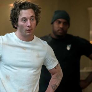 Βρήκαμε όλους τους διάσημους που κάνουν πέρασμα από την 3η σεζόν του The Bear