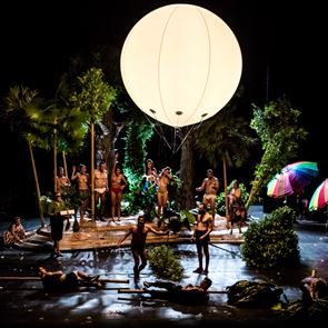 Οι &quot;Όρνιθες&quot; της Στέγης είναι έτοιμοι να πετάξουν στην ταινία του Μπάμπη Μακρίδη