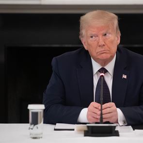 Το βιβλίο που ο Donald <em>Trump</em> δεν θέλει να διαβάσει