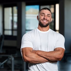 O πιο αποτελεσματικός τρόπος για να χτίσεις μυϊκή μάζα μέσα στον καύσωνα