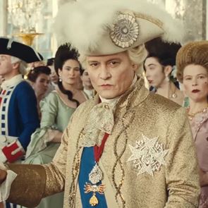 Η επιστροφή του Johnny Depp ως Λουδοβίκος ΙΕ είναι αναπάντεχα καλή