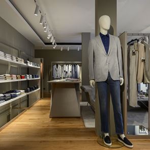 Από την Πόλη στην Αθήνα: Το ταξίδι μιας αυτοκρατορίας της μόδας