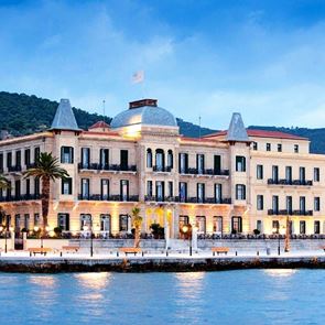 Το πιο εμβληματικό ελληνικό ξενοδοχείο στο &lt;em>Netflix&lt;/em>