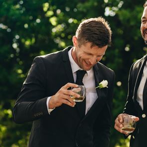 Ένας μίνι οδηγός στυλ για τους γάμους και τις βαφτίσεις του καλοκαιριού