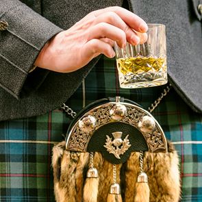 Έτσι πίνεται το ουίσκι σύμφωνα με τους Σκωτσέζους