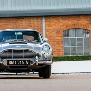 Aston Martin DB5: Το πιο εμβληματικό και ακριβό Bond car της ιστορίας