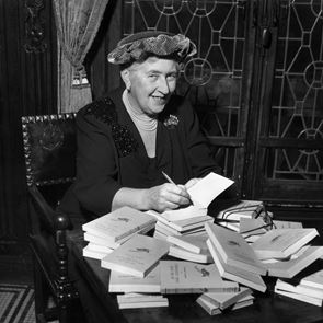 Το The Seven Dials Mystery της Agatha Christie γίνεται σειρά