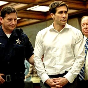 Στο Presumed Innocent, ο Jake Gyllenhaal παλεύει με τις πιθανότητες