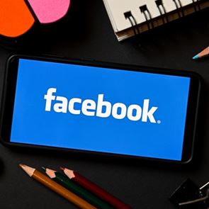 20 χρόνια Facebook, τότε και τώρα