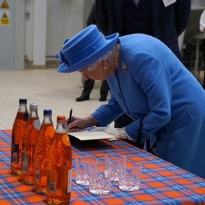 Τι ποτό πίνει η βασίλισσα Ελισάβετ