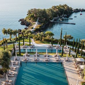 Μια μεγάλη νίκη για την &lt;em>Ελλάδα&lt;/em>: Η Grecotel &#39;Luxury Hotel Company of the Year&#39; στα TTG Luxury Awards 2025