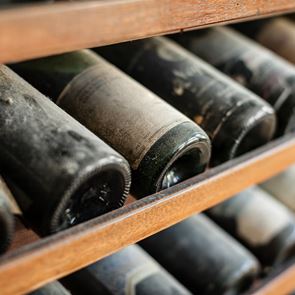 Τα μόνα tips που χρειάζεται να ξέρεις για την αποθήκευση <em>κρασιού</em>