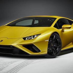 H Lamborghini σταματά τις εκθέσεις αυτοκινήτου