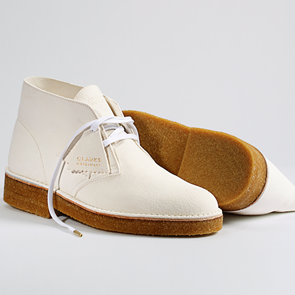 Τα Desert Boots 221 ανανεώνουν έναν θρύλο του αντρικού στυλ