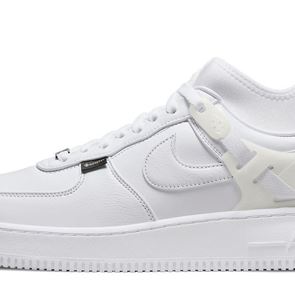 Λευκά sneakers, η επανάσταση