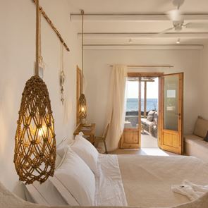 Στην Τζια και το πρώτο ολιστικό boutique hotel των Κυκλάδων