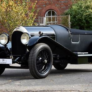 Μία από τις σπανιότερες Bentleys βγαίνει στο σφυρί