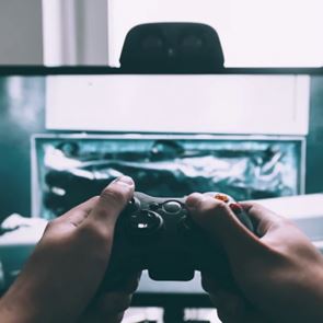 8+2 video games για να λιώσεις