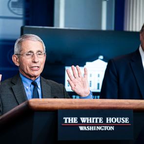 Η προειδοποίηση του Dr Anthony Fauci για το άνοιγμα της οικονομίας των ΗΠΑ